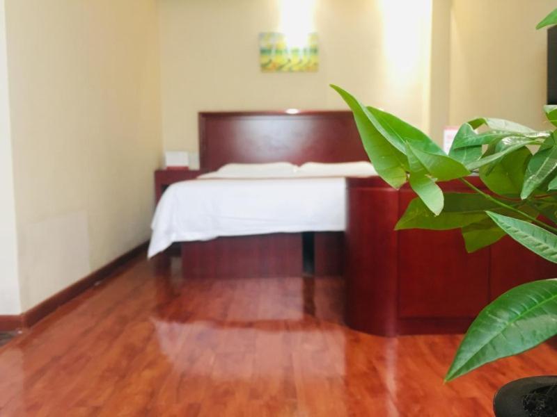 טאי יואן Greentree Inn High Tech Changzhi Road Subway Station Business Hotel מראה חיצוני תמונה